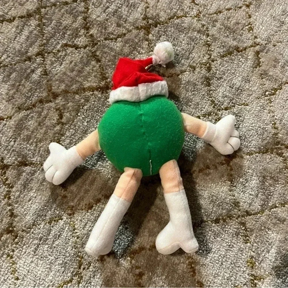 M&M'S GREEN CHRISTMAS 6